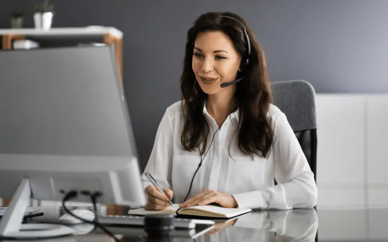 Read more about the article Why Hire a Virtual Assistant? Learn How They Can Save Your Business Time and Money in 2024